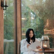 Advantages of Using Glass in Modern Minimalist Interior Design